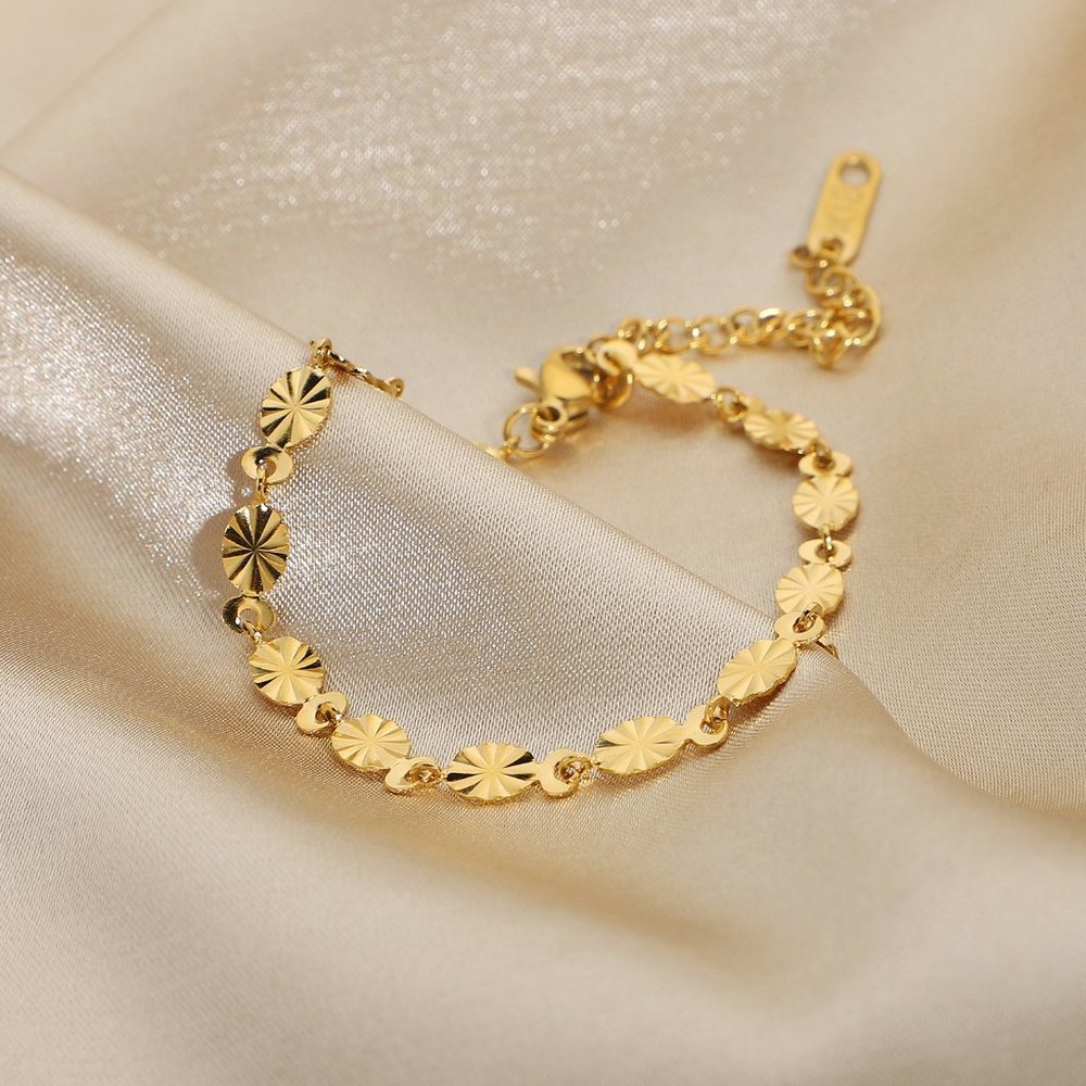 Arya Bracelet - Picture 4 of 5